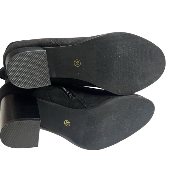 Journee Collection Size 8.5 Black Faux Suede Knee High Heeled Boots NWOB - Picture 10 of 10